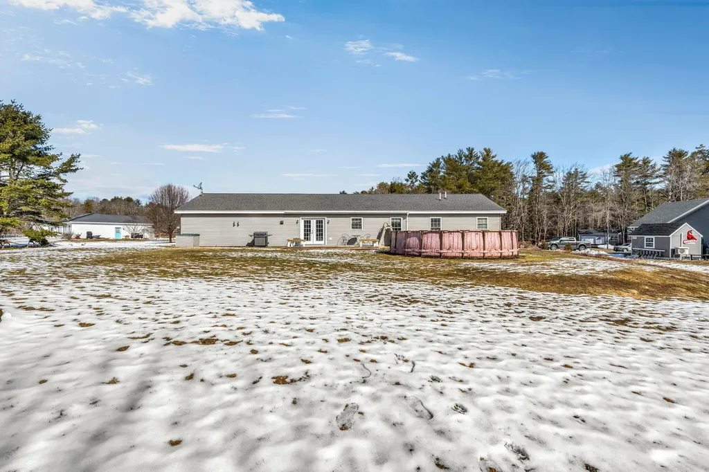 16 Hickory Drive Wiscasset ME 04578