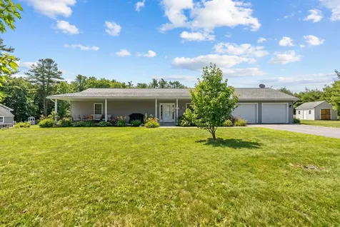 16 Hickory Drive Wiscasset ME 04578