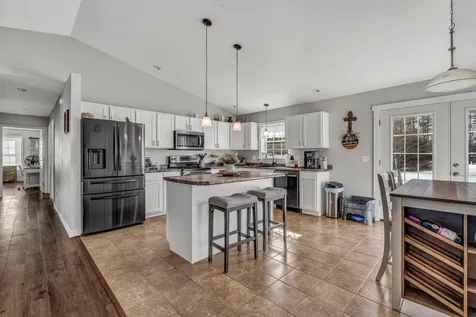 16 Hickory Drive Wiscasset ME 04578
