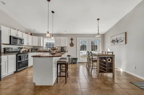 16 Hickory Drive Wiscasset ME 04578