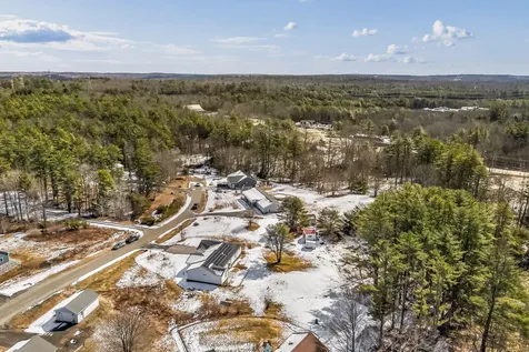 16 Hickory Drive Wiscasset ME 04578