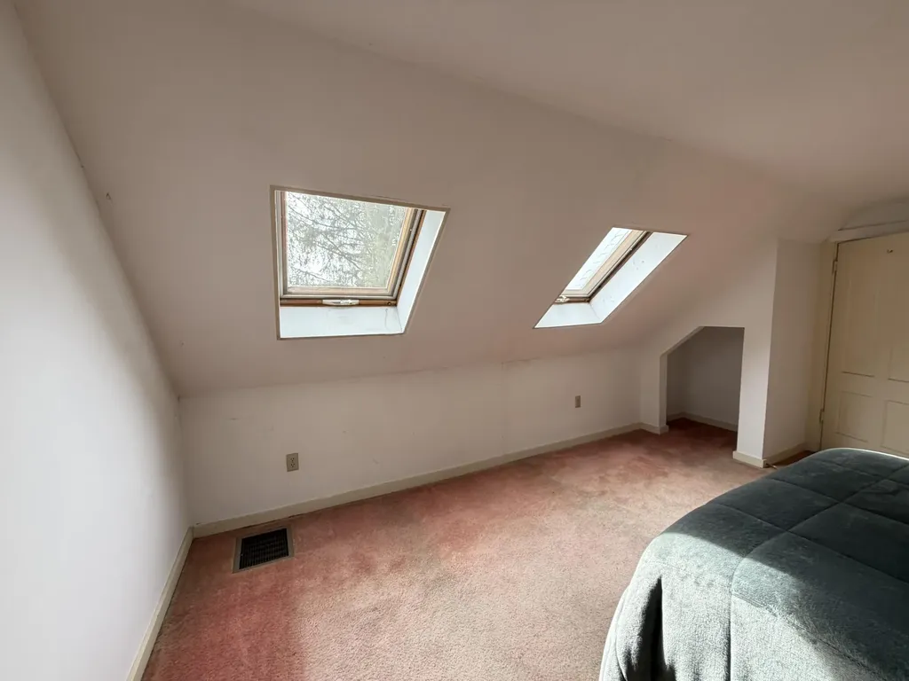1779 River Road Clinton ME 04927