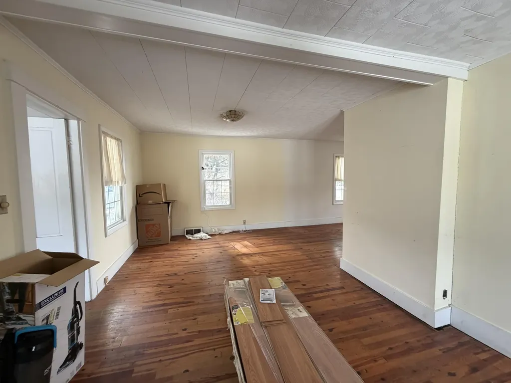 1779 River Road Clinton ME 04927