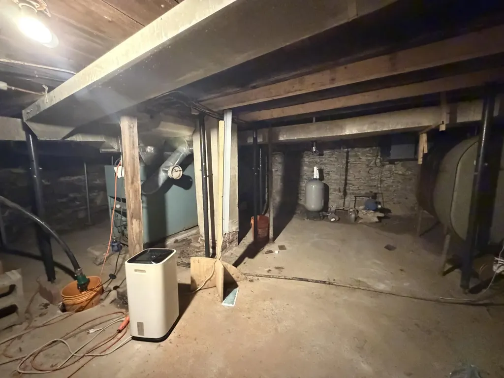 1779 River Road Clinton ME 04927
