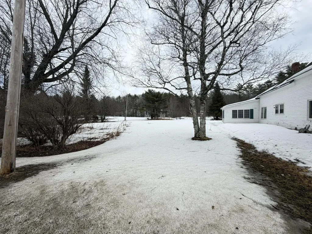 1779 River Road Clinton ME 04927