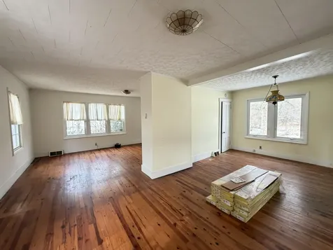 1779 River Road Clinton ME 04927