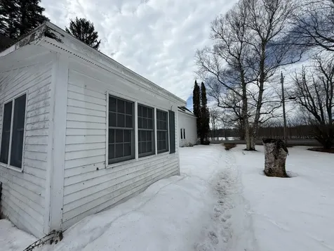 1779 River Road Clinton ME 04927