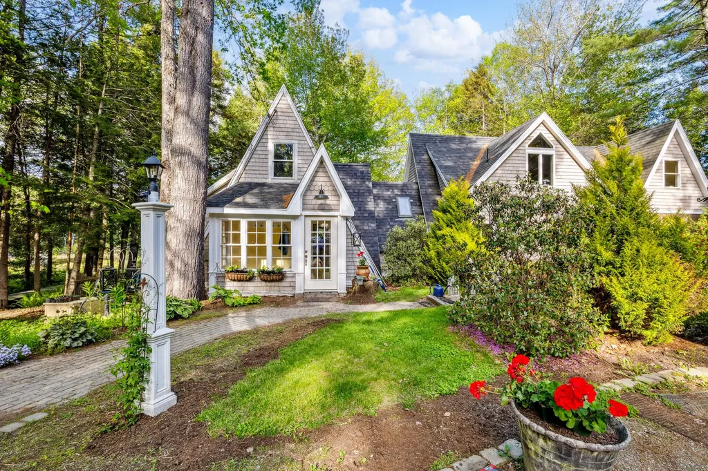 95 Silsby Road Mariaville ME 04605