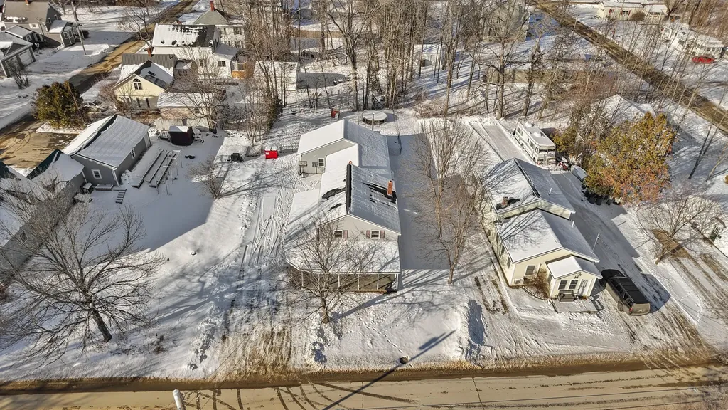 22 Grove Street Newport ME 04953