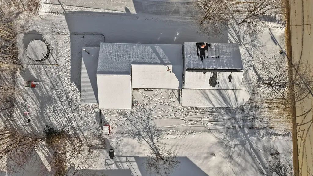 22 Grove Street Newport ME 04953