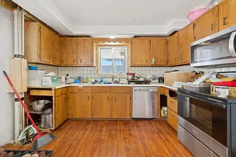 22 Grove Street Newport ME 04953