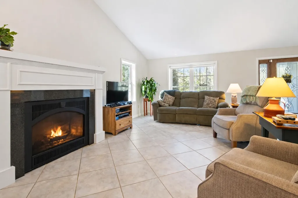 11 Merrill Drive Harrison ME 04040