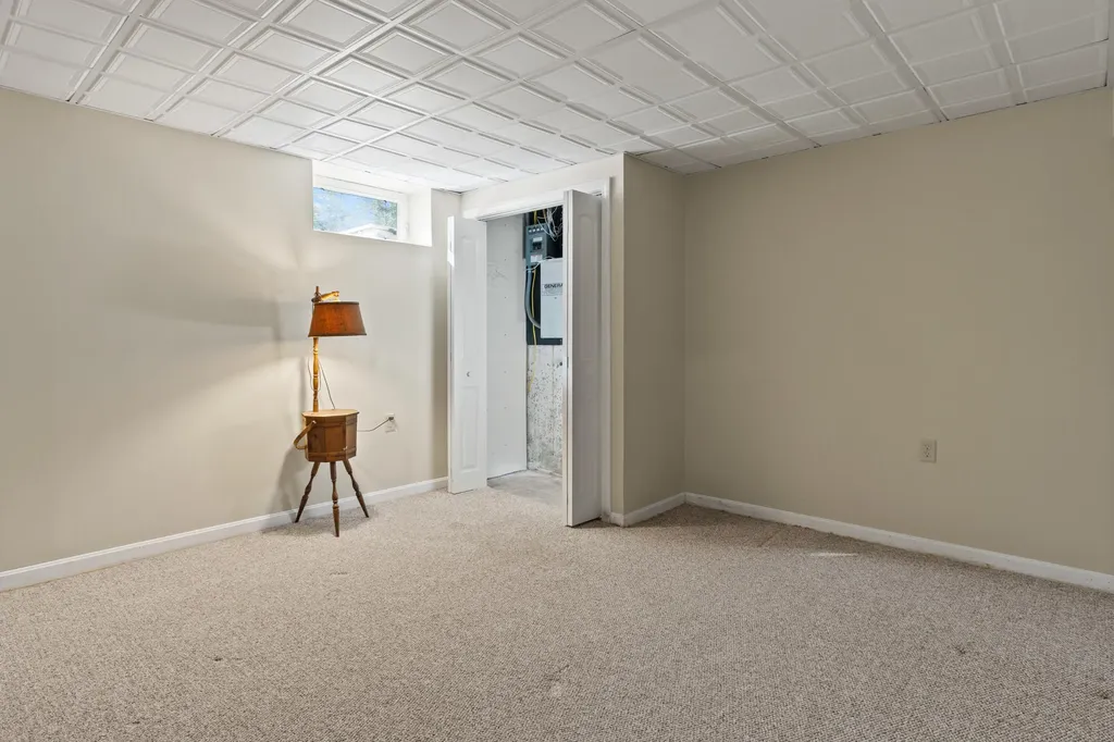 11 Merrill Drive Harrison ME 04040