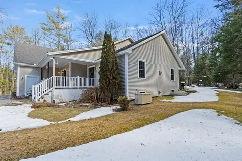 11 Merrill Drive Harrison ME 04040