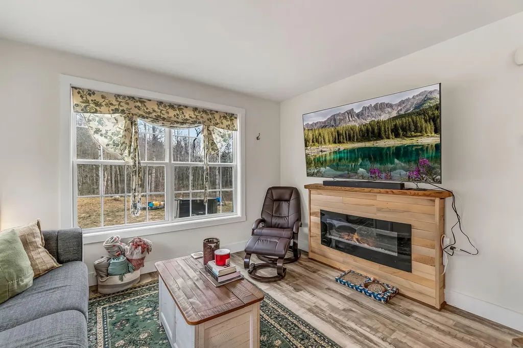 57 Crie Hill Road Liberty ME 04949