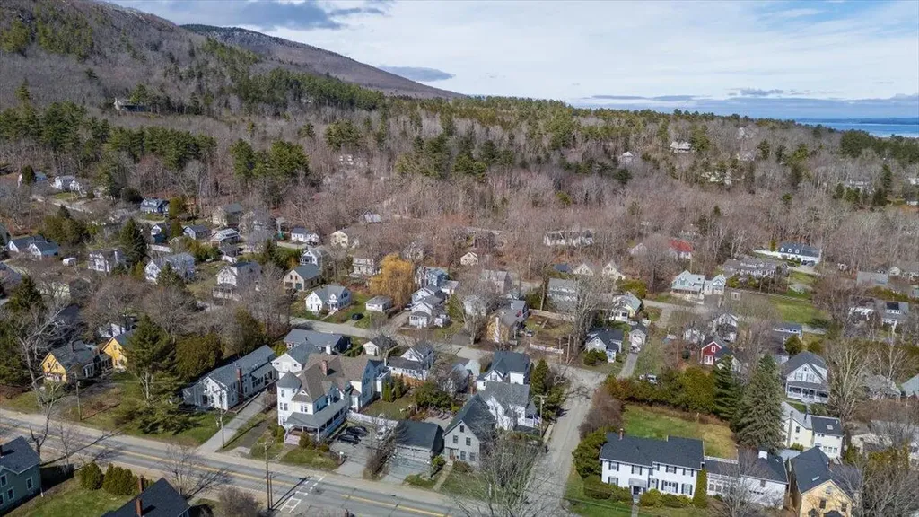 17 Mountain Street Camden ME 04843
