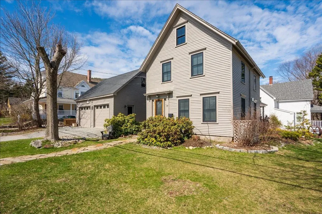 17 Mountain Street Camden ME 04843