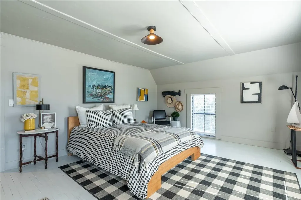 17 Mountain Street Camden ME 04843