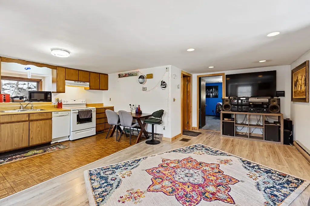 64 Boothby Street Augusta ME 04330