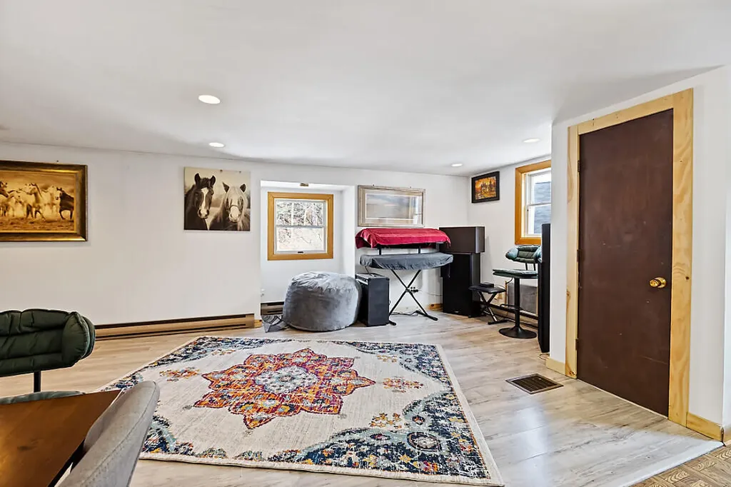 64 Boothby Street Augusta ME 04330