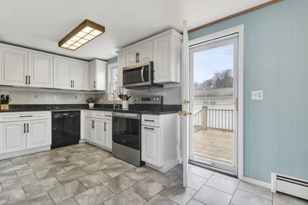 14 Spruce Lane Gorham ME 04038
