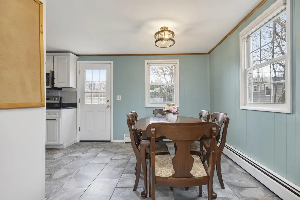 14 Spruce Lane Gorham ME 04038