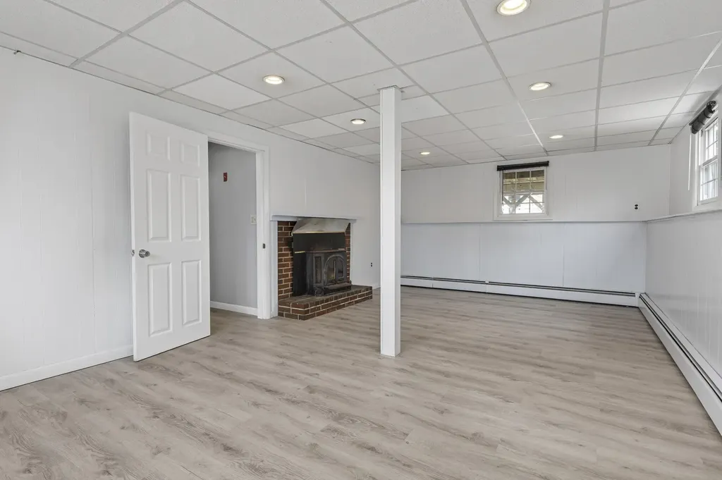 14 Spruce Lane Gorham ME 04038