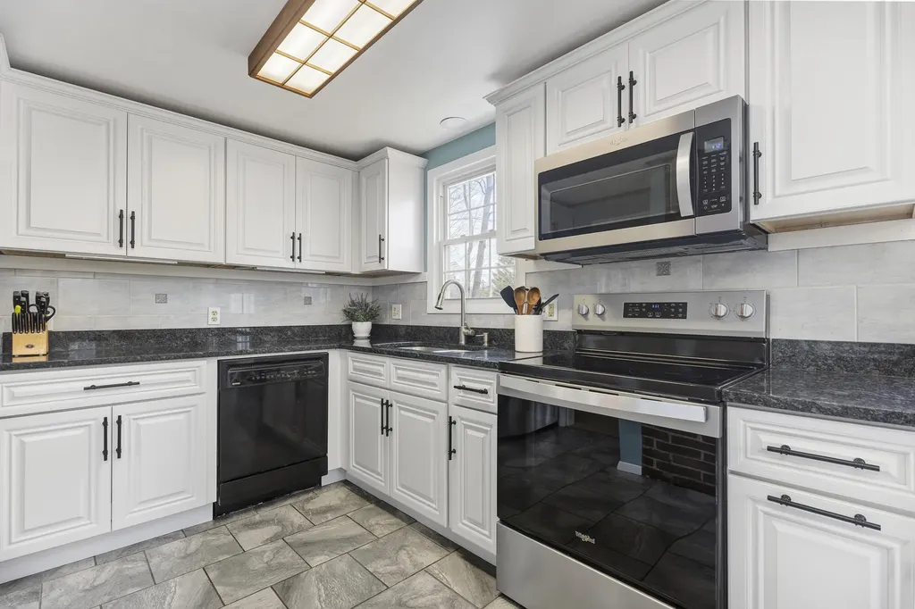 14 Spruce Lane Gorham ME 04038