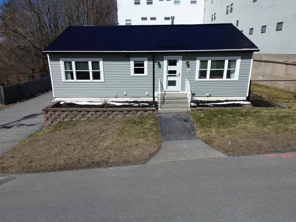 11 Lucille Avenue Lewiston ME 04240