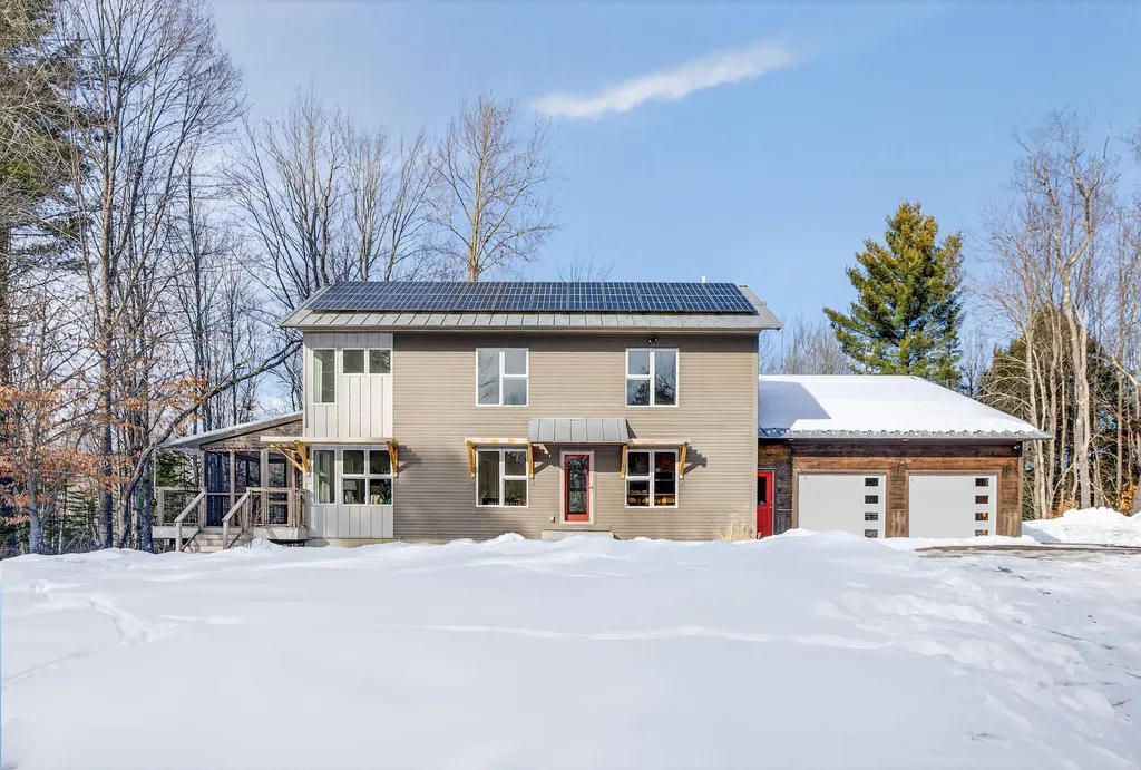 28 Nyasa Lane Brunswick ME 04011