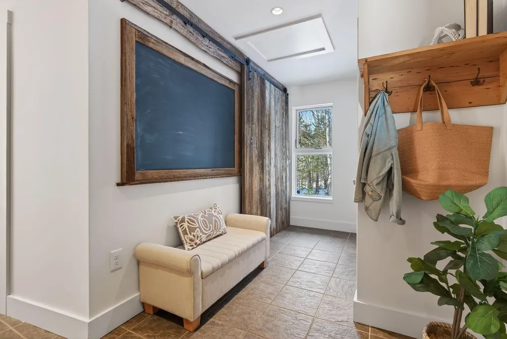 28 Nyasa Lane Brunswick ME 04011