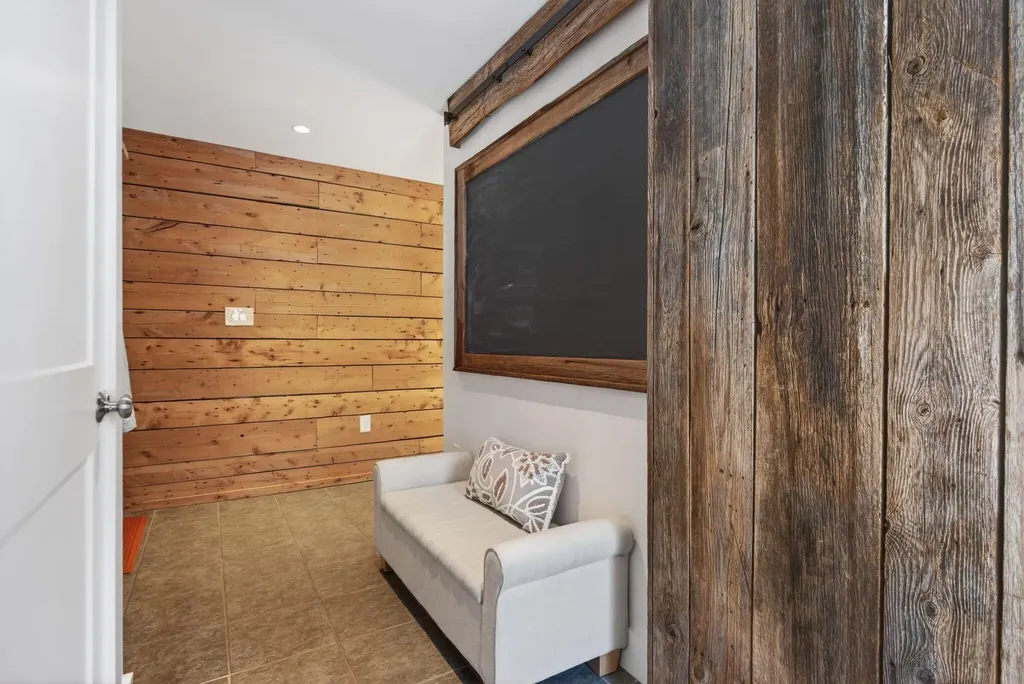 28 Nyasa Lane Brunswick ME 04011