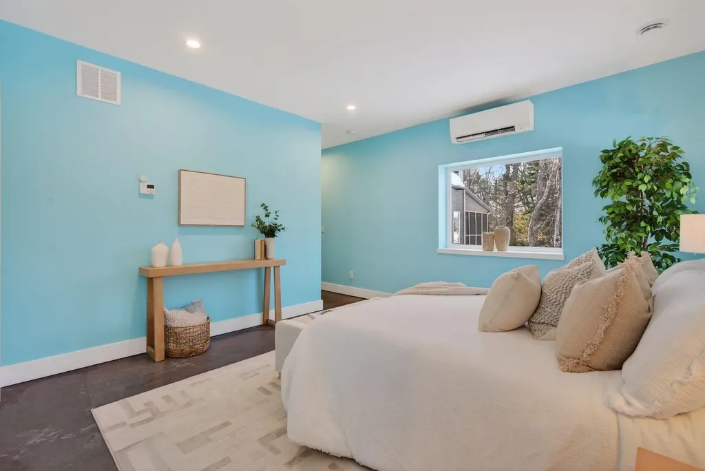 28 Nyasa Lane Brunswick ME 04011