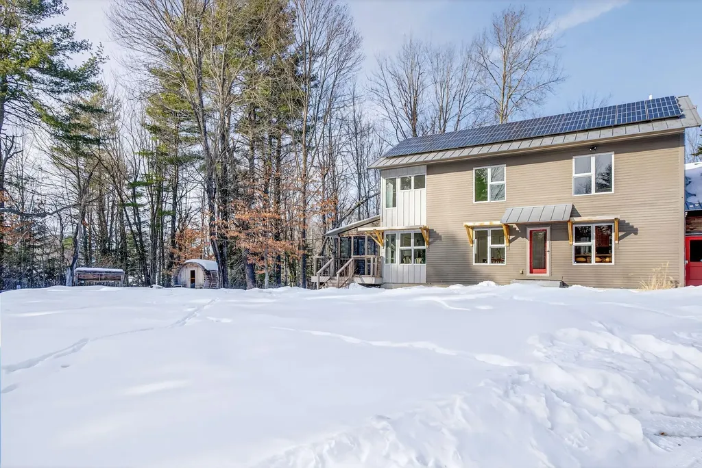 28 Nyasa Lane Brunswick ME 04011