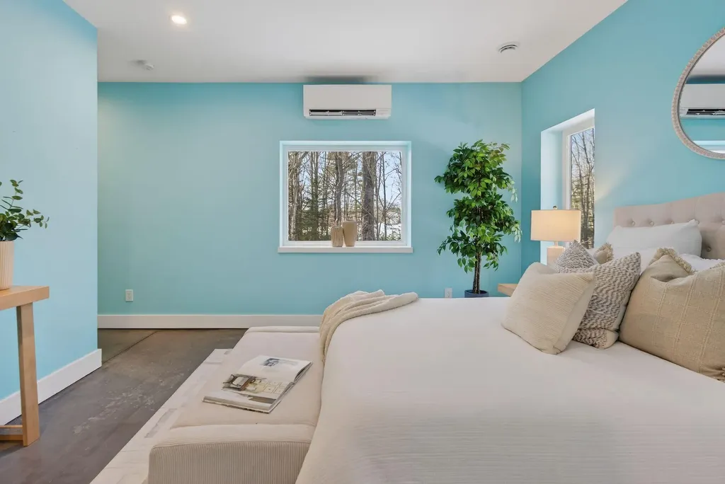 28 Nyasa Lane Brunswick ME 04011