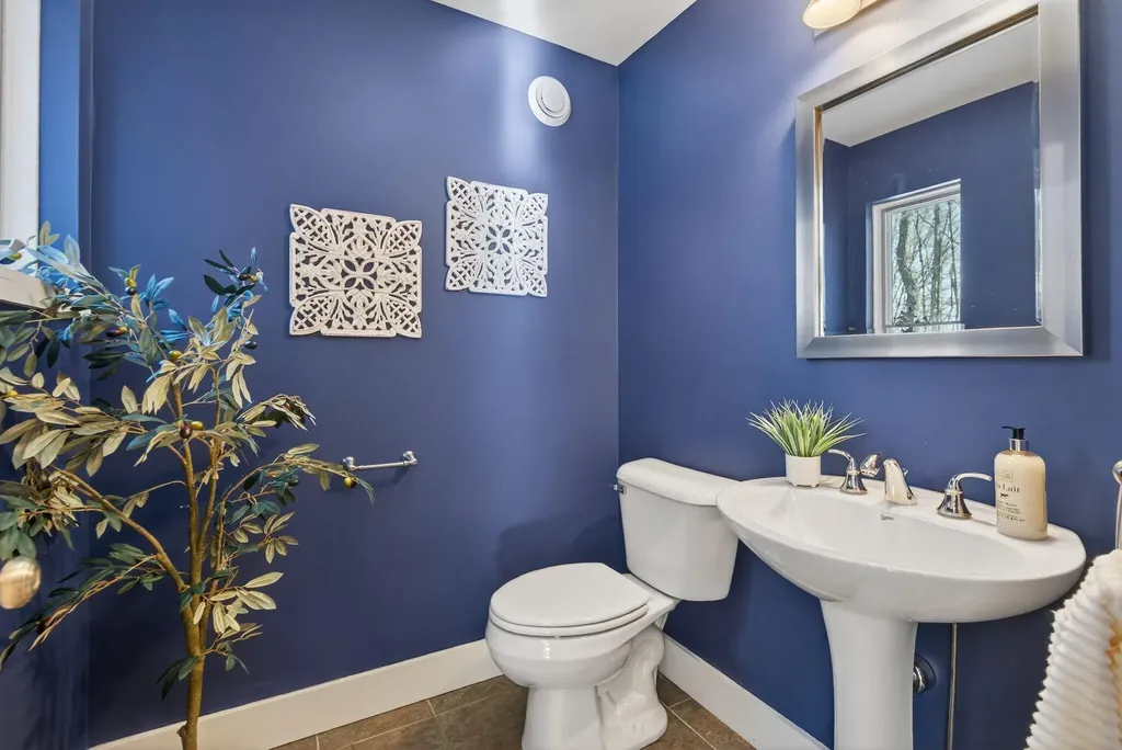 28 Nyasa Lane Brunswick ME 04011