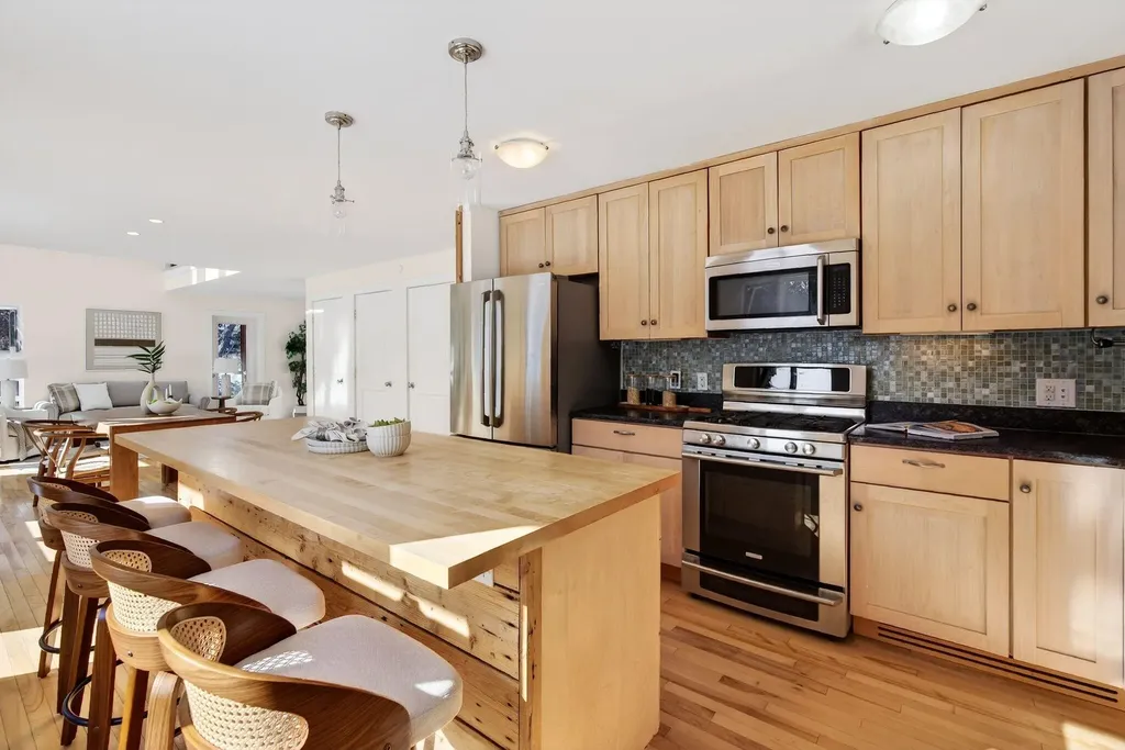 28 Nyasa Lane Brunswick ME 04011