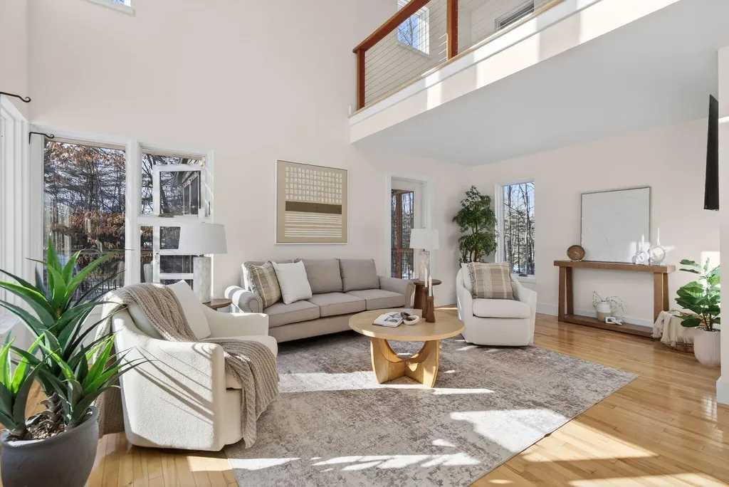 28 Nyasa Lane Brunswick ME 04011