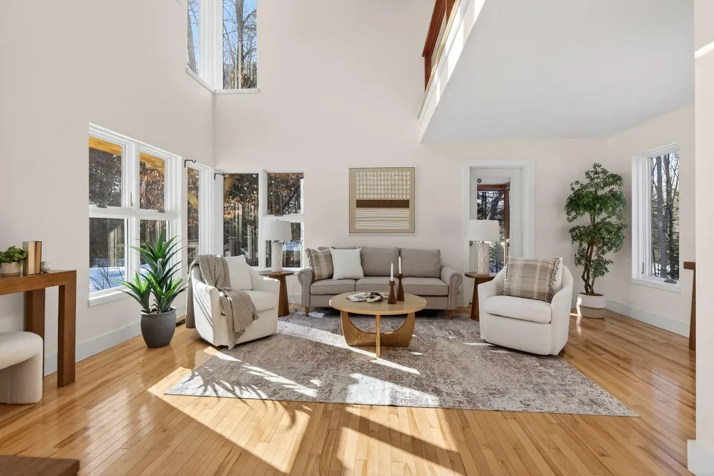 28 Nyasa Lane Brunswick ME 04011