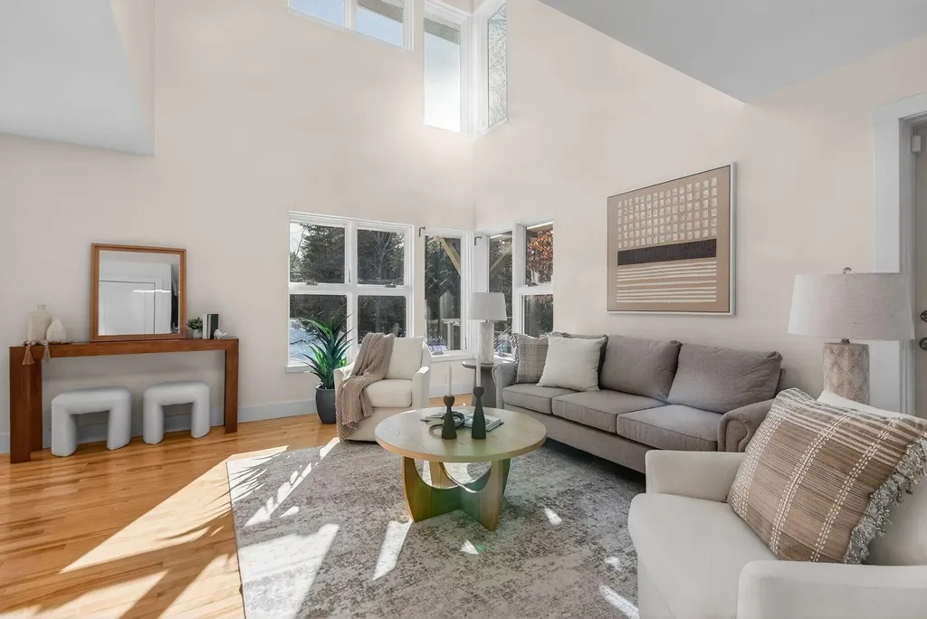 28 Nyasa Lane Brunswick ME 04011