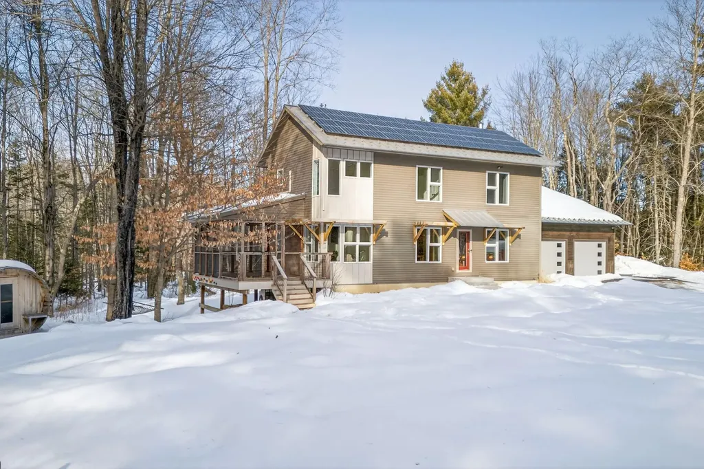 28 Nyasa Lane Brunswick ME 04011
