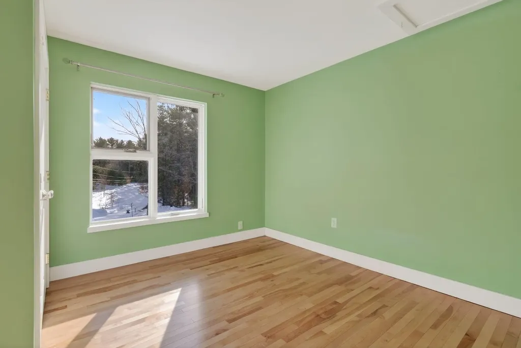 28 Nyasa Lane Brunswick ME 04011