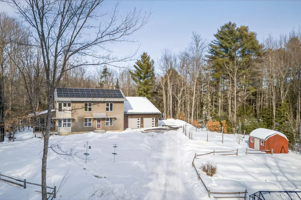 28 Nyasa Lane Brunswick ME 04011