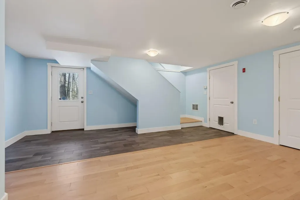 28 Nyasa Lane Brunswick ME 04011