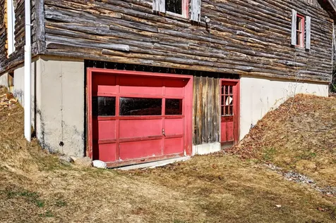 127 Gardiner Road Wiscasset ME 04578