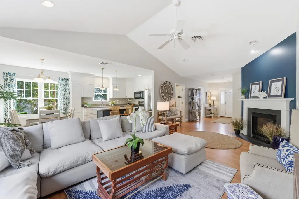 23 Gables Way Old Orchard Beach ME 04064