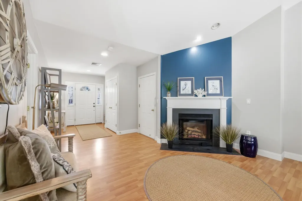 23 Gables Way Old Orchard Beach ME 04064