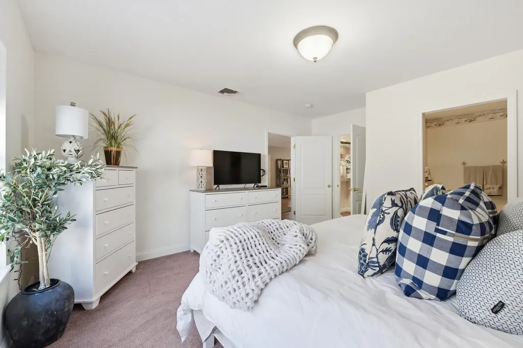 23 Gables Way Old Orchard Beach ME 04064