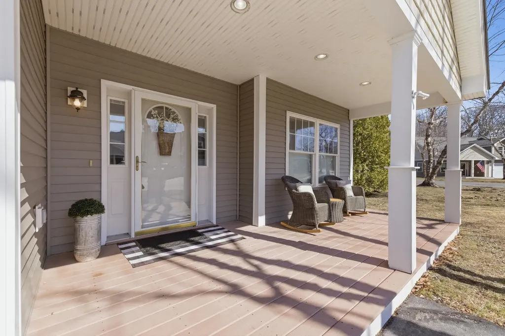 23 Gables Way Old Orchard Beach ME 04064