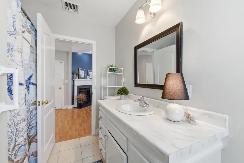 23 Gables Way Old Orchard Beach ME 04064